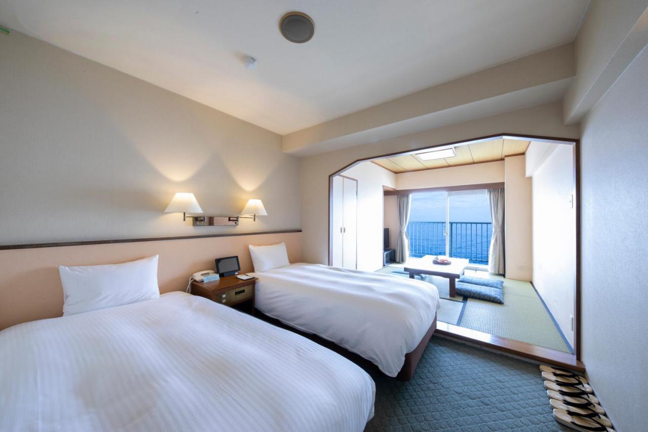 Hotel Resorpia Atami Bagian luar foto